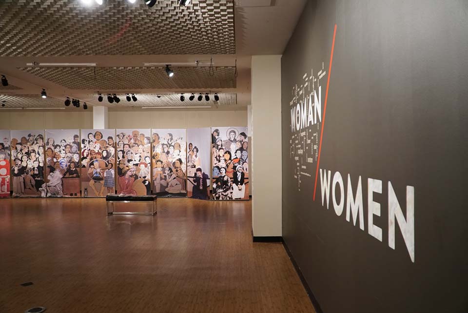 woman_exhibit